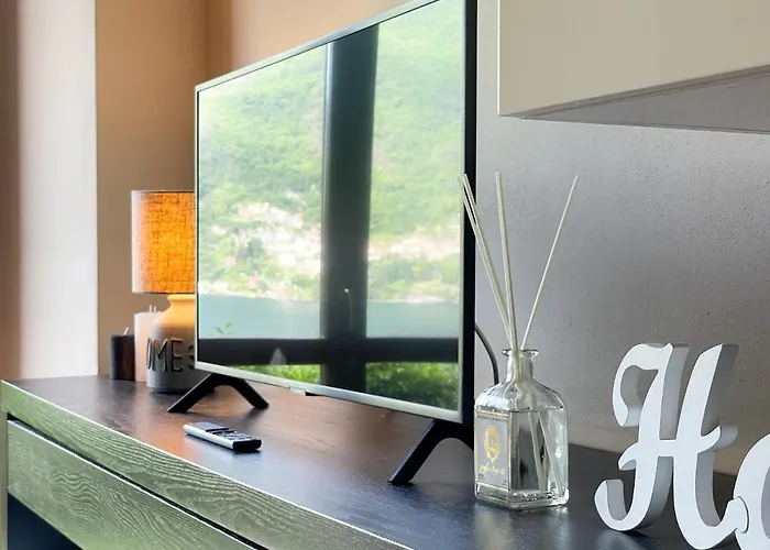 Regina Di - Private Garden, Free Undercover Parking Apartament *