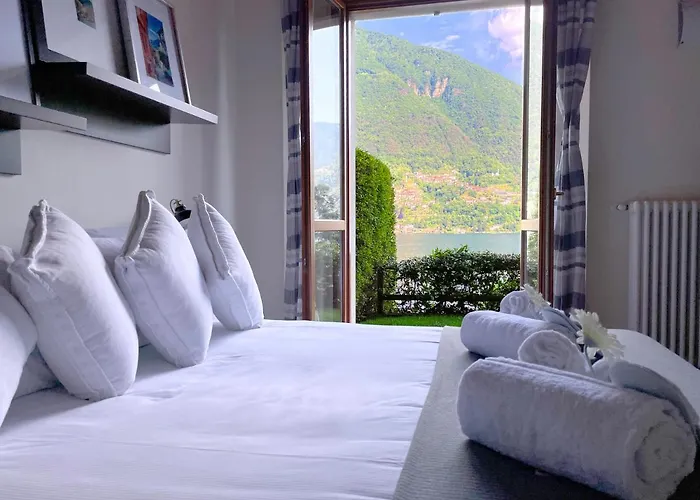 Regina Di - Private Garden, Free Undercover Parking Apartament Laglio